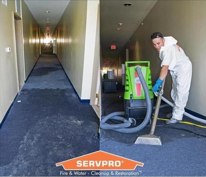 SERVPRO employee extracting water 